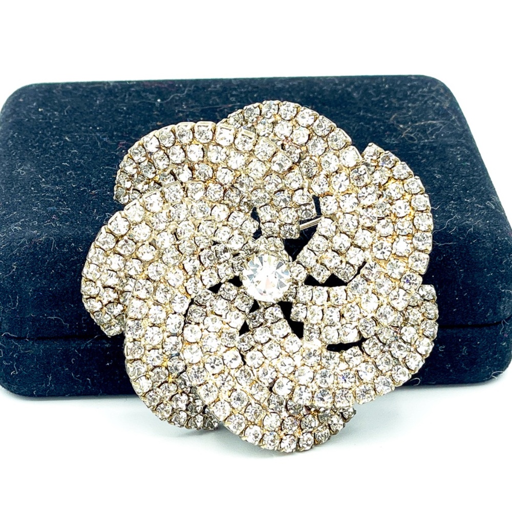 Vintage Rhinestone Brooch -- Seriously Sparkly!